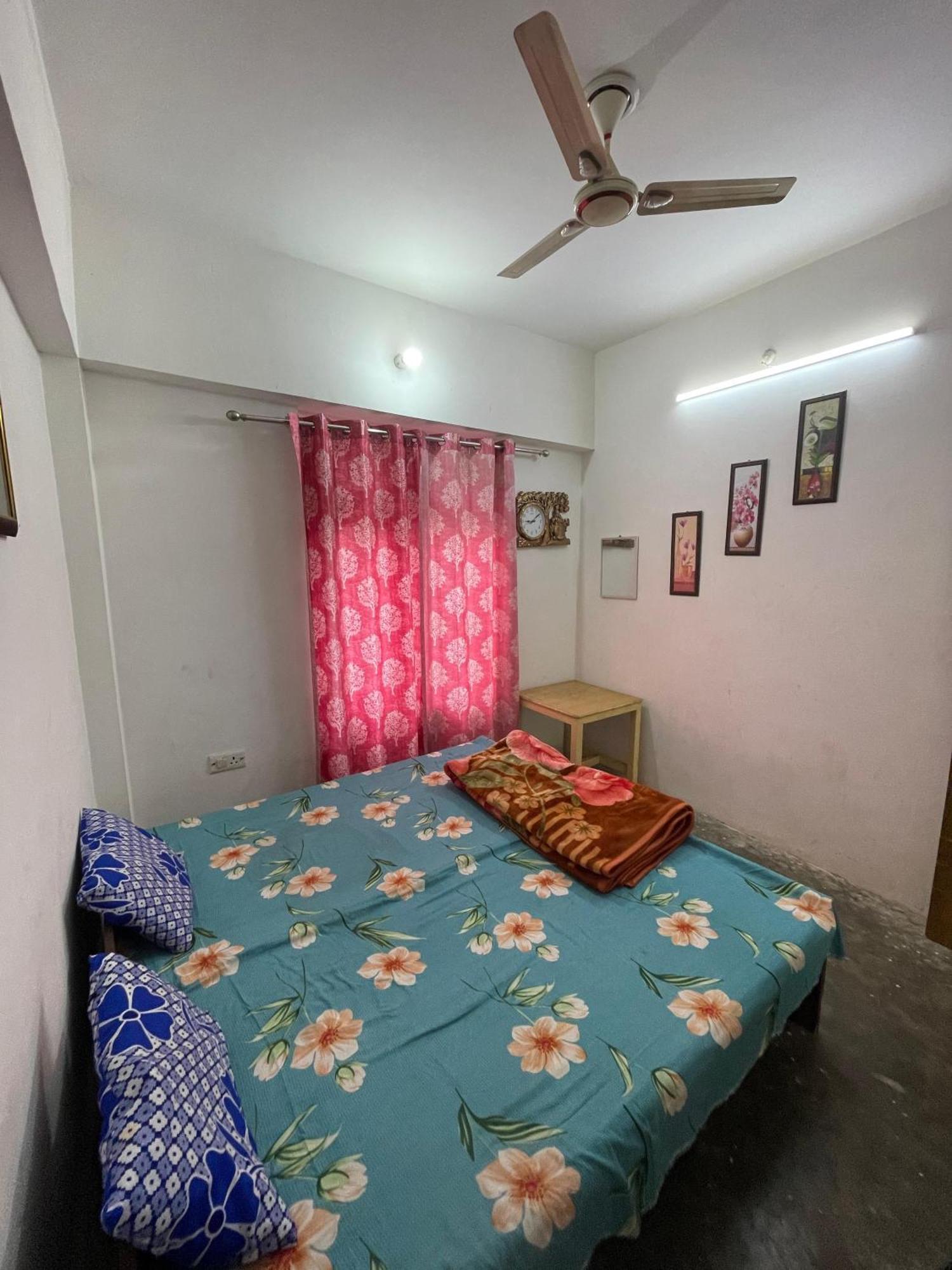 Shree Krishna Garden Hotel Jhusi Exterior photo